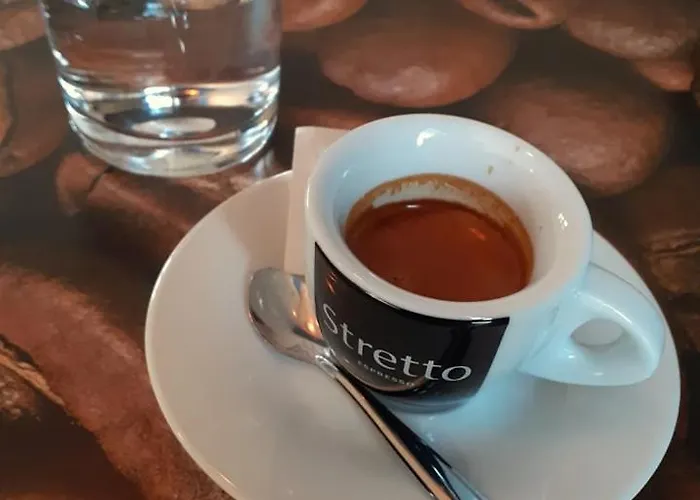 Celikovic Centar Samca, Parking, Balkon, Wifi דירה